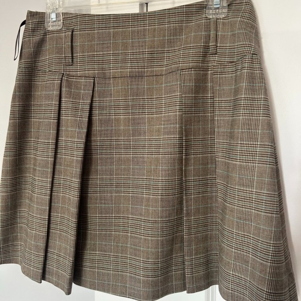Banana Republic short wool skirt Size 2